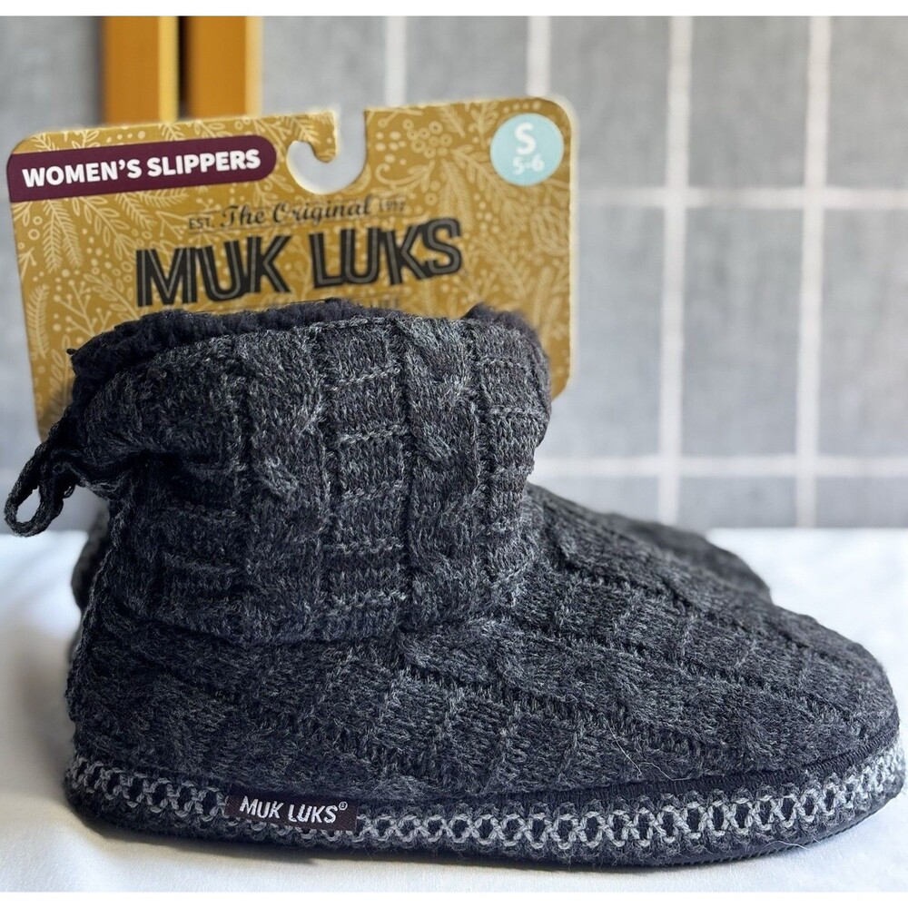 MUK LUKS Womens Knit Bootie Slippers Black / Knit Cuff, Cozy SIZE S (5-6) NEW